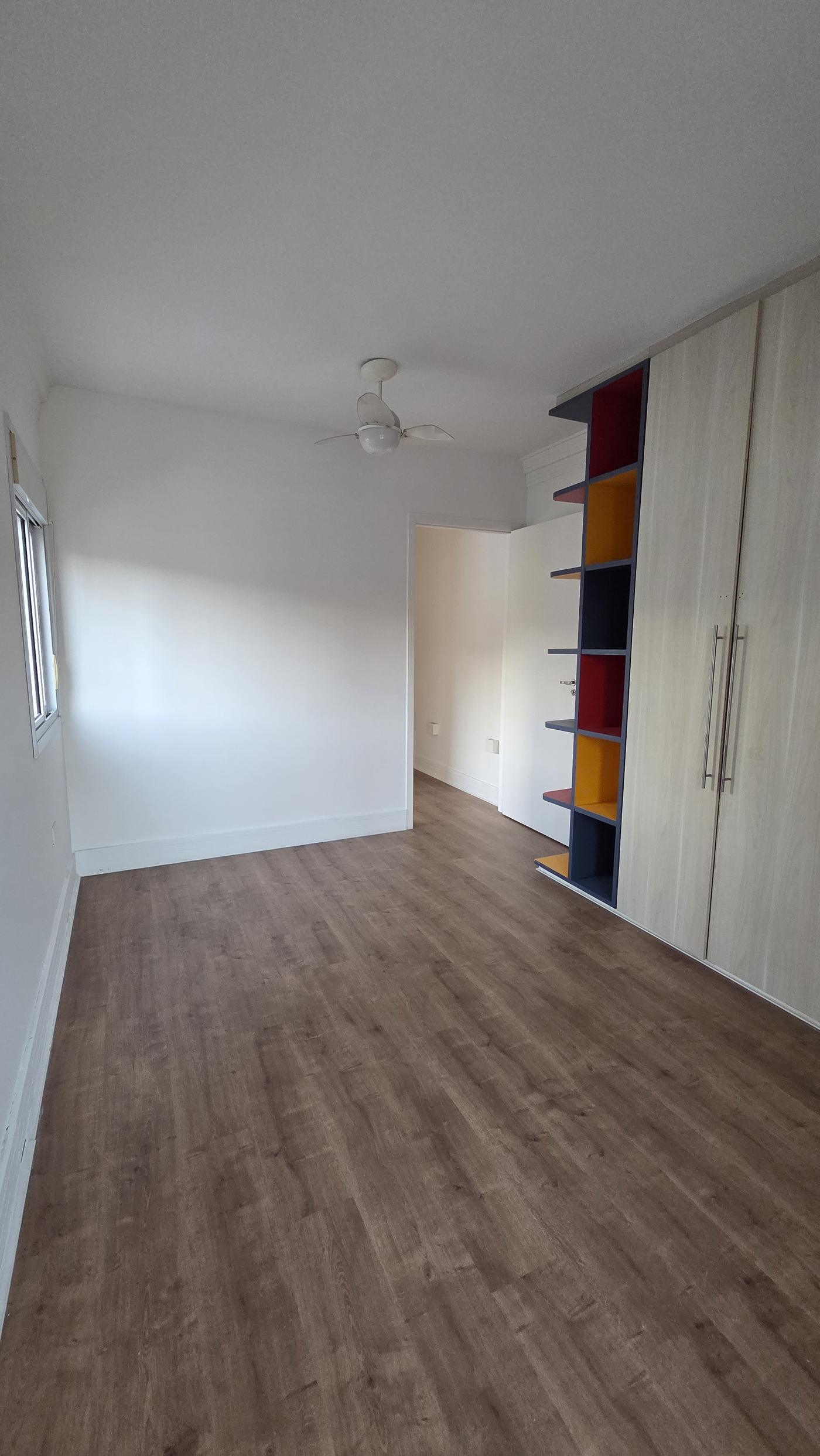 Ambiente do andar superior — casa triplex à venda no Ipiranga, Rua Oliveira Melo 482