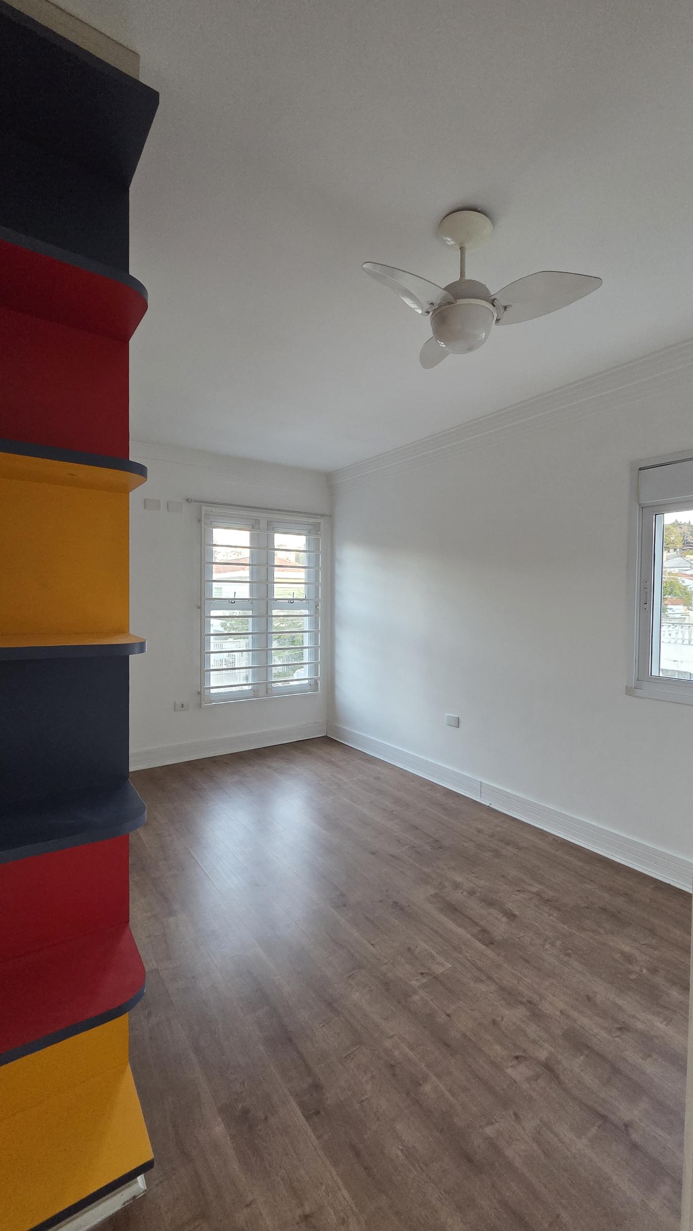 Ambiente do andar superior — casa triplex à venda no Ipiranga, Rua Oliveira Melo 482