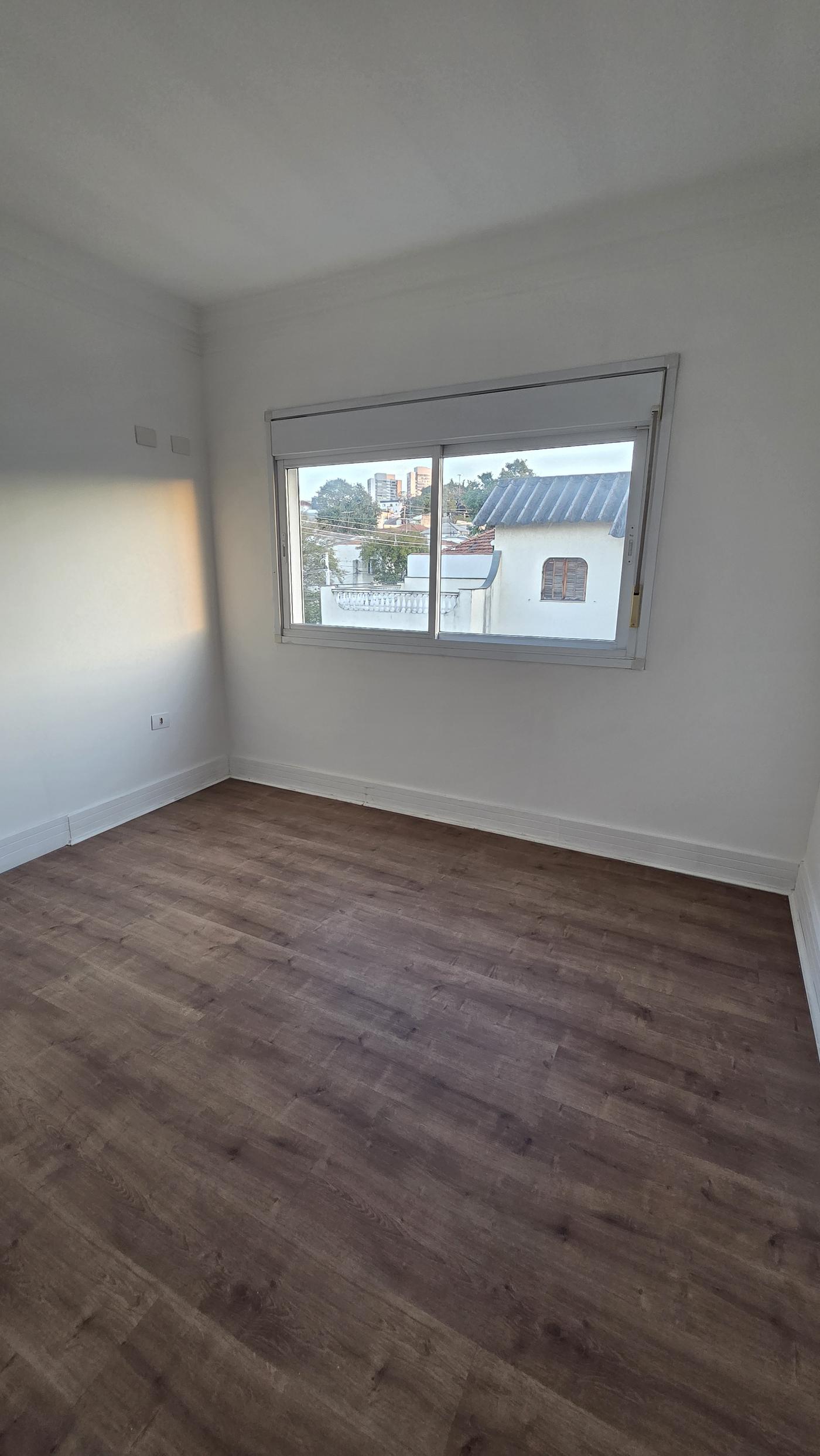 Ambiente do andar superior — casa triplex à venda no Ipiranga, Rua Oliveira Melo 482